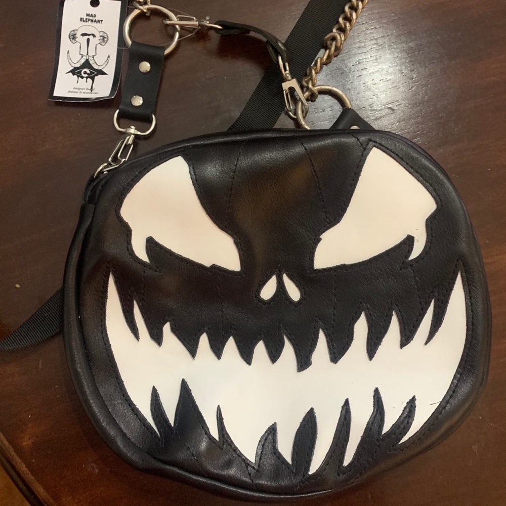 MadElephant Pumpkin Purse